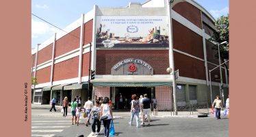 COM CONTROLE DE ENTRADA, MERCADO CENTRAL É REABERTO EM BH