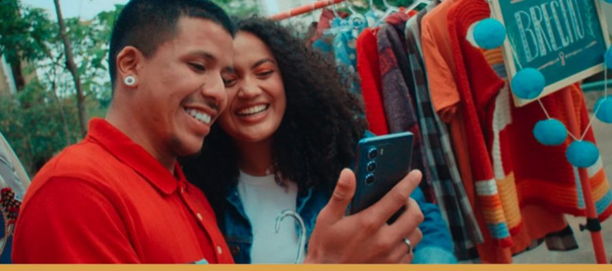 MOTOROLA REÚNE COLETIVOS BRASILEIROS PARA NOVA CAMPANHA DE MARKETING.
